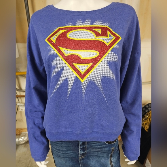 Superman Long Sleeve Round Neckline Glitter Logo Sweatshirt Size XXL Juniors - Picture 2 of 11
